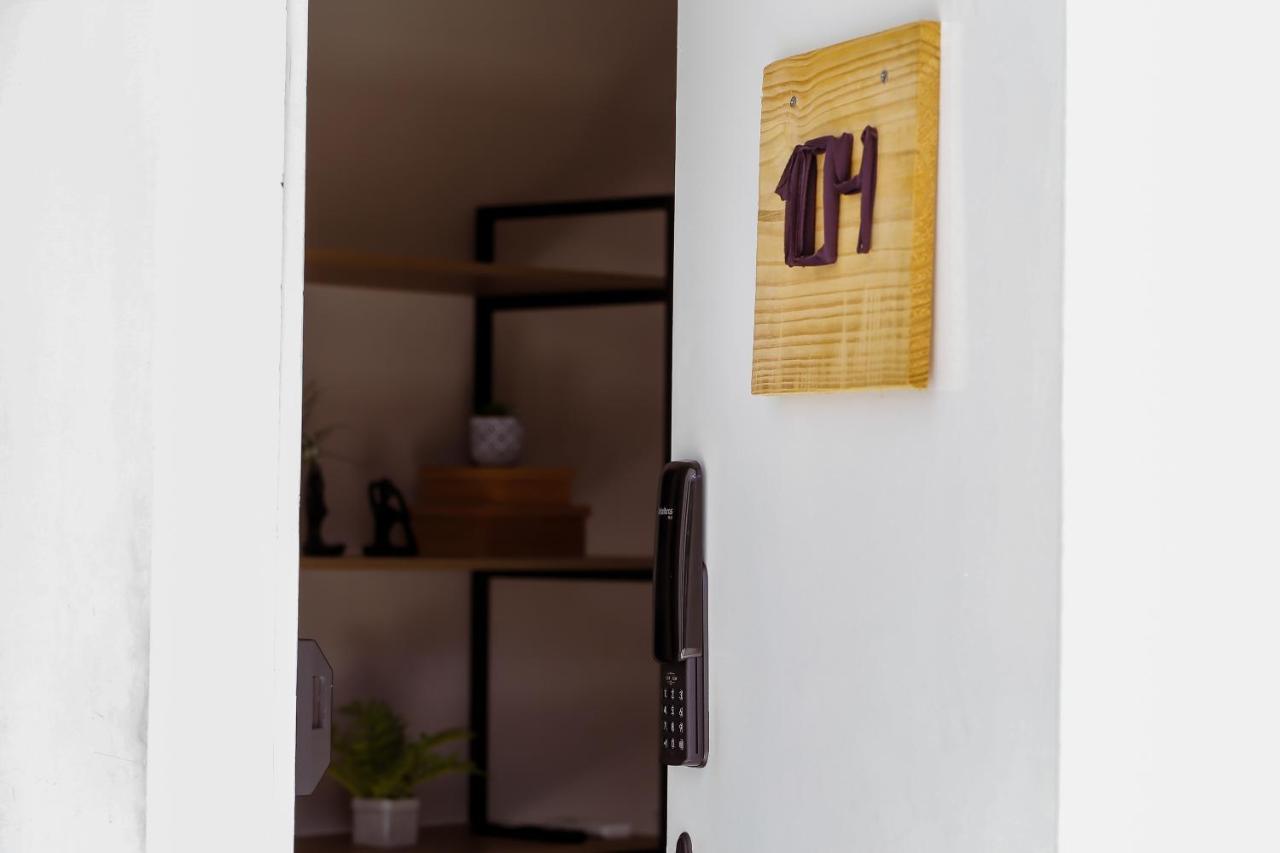 Apartamento Village 737, 01 Quarto, Piscina, Wifi 300mb, 100m Da Aracaju